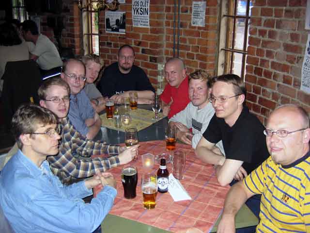 The first ever Finnish EBT Meeting. The trackers in the picture are (from left to right): Timo1963, avij, Mako, Aaron, SPACE FP, Fundamental, KimmoJ, aplfi and vanska.